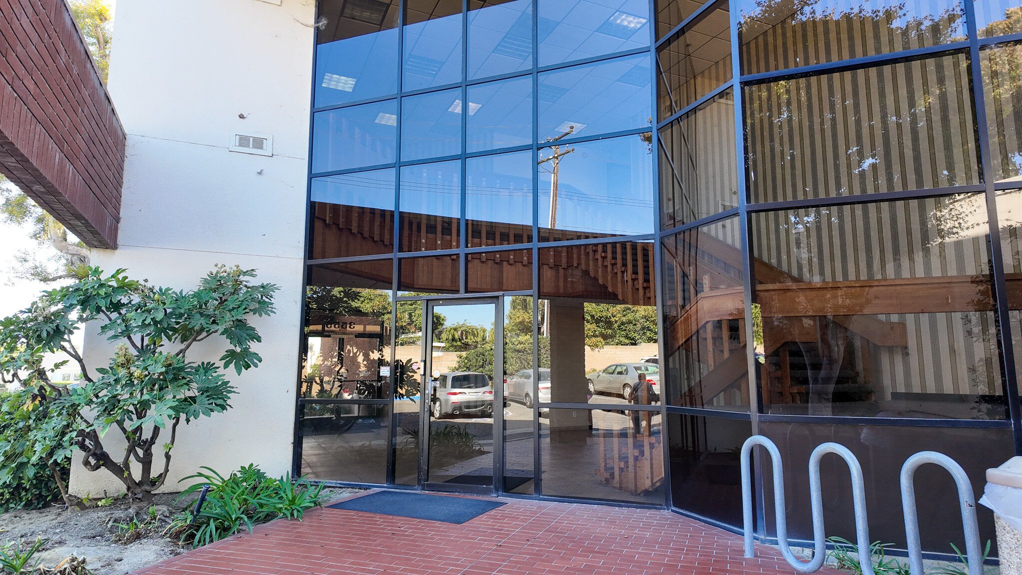 Dentist in Thousand Oaks